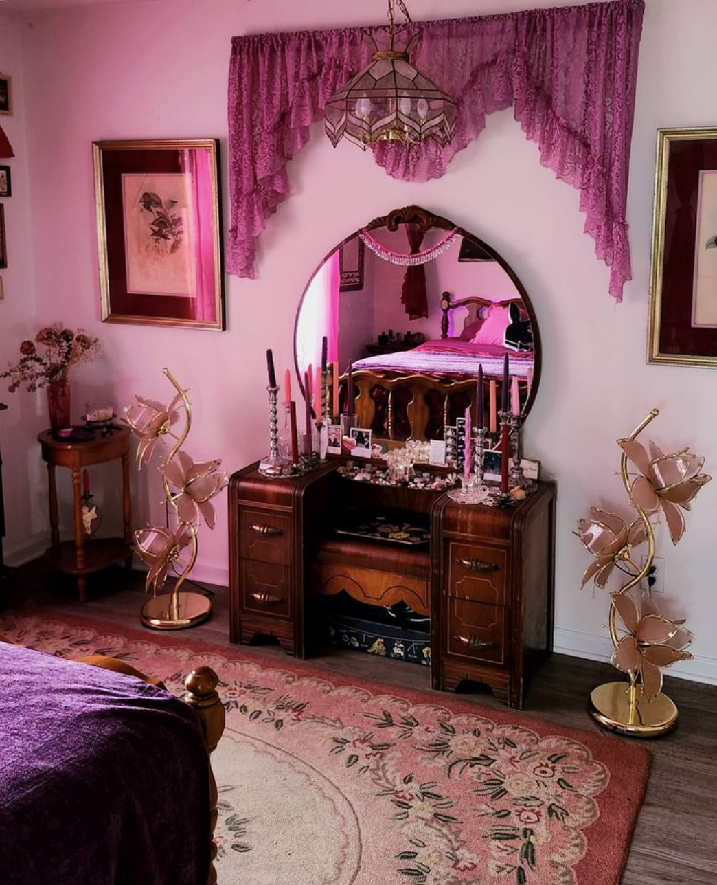 dark wooden full vanity with mirror